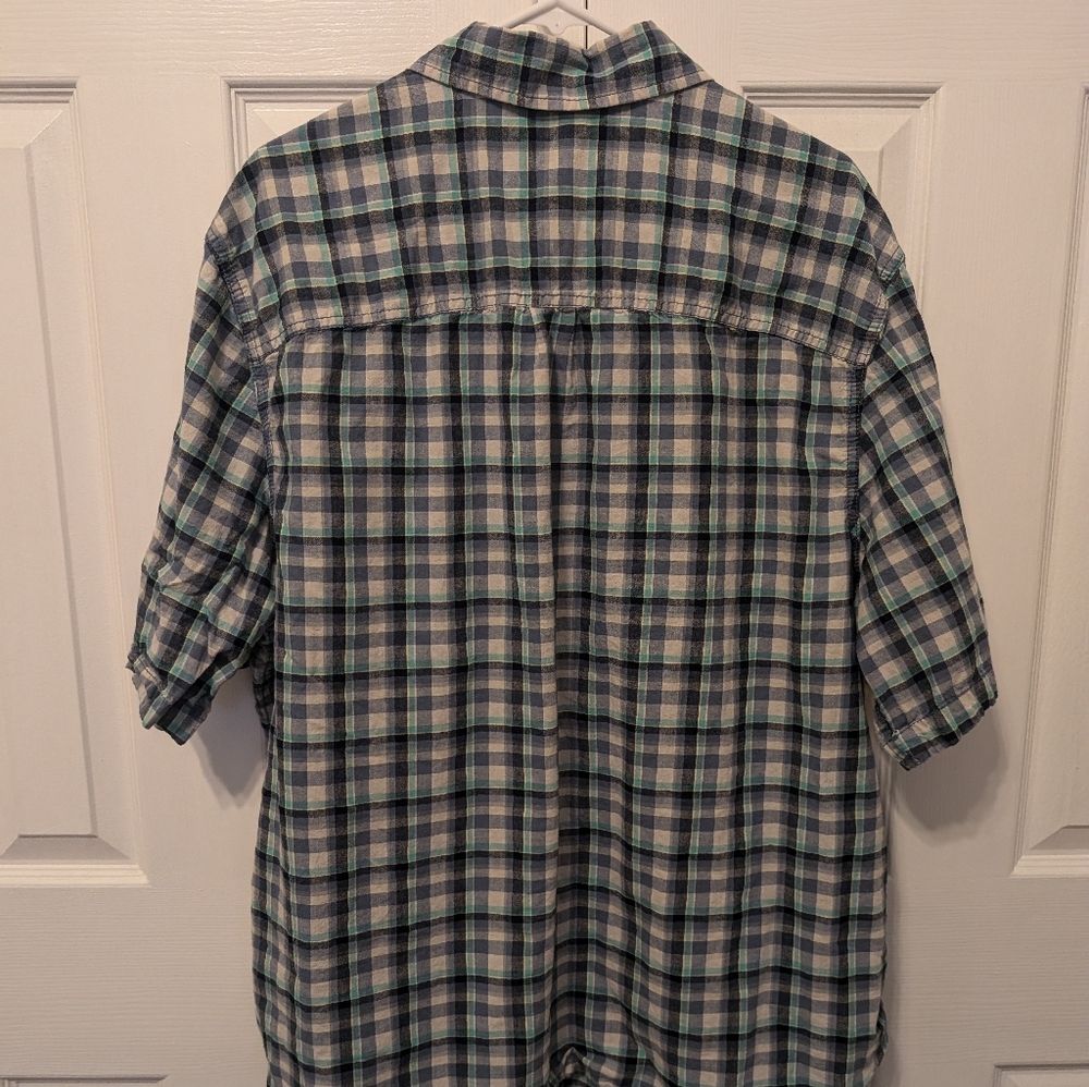 Mossimo shirt - Picture 2 of 4